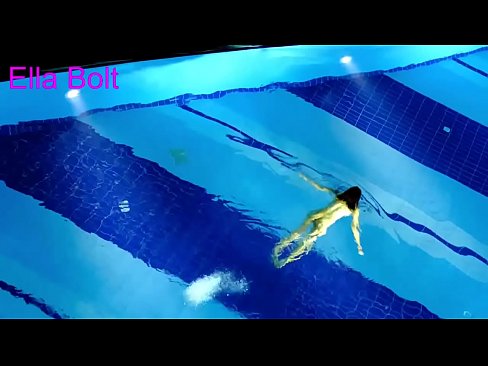 ❤️ No puc parar de mirar-la, jove rossa presa nedant nua a la piscina del complex ELLA BOLT ☑ Súper porno al ca.makesexnotwar.ru ﹏