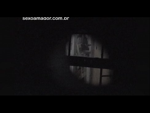 ❤️ Blondie és gravada en secret per un voyeur del barri amagat darrere de maons buits ☑ Súper porno al ca.makesexnotwar.ru ﹏